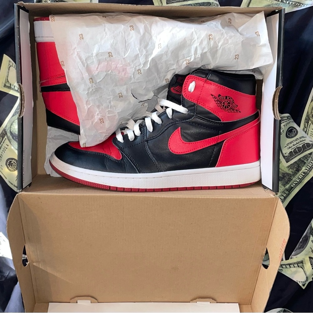 Jordan 1 Retro High OG Satin Bred